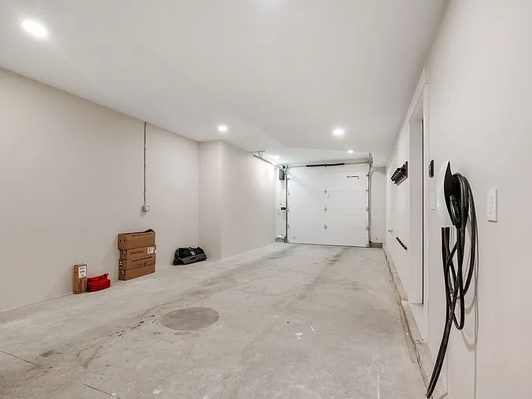 5 Firelight Ln #3-ID1571355P — Photo 42