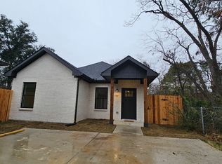 1700 Kendolph Dr, Denton, TX 76205