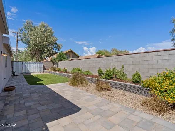 948 E Lustrum Ln, Tucson, AZ 85719