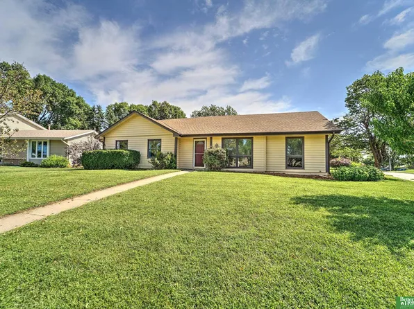 2573 S 138th St, Omaha, NE 68144