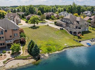 13101 Van Pamel Dr, Shelby Township, MI 48315