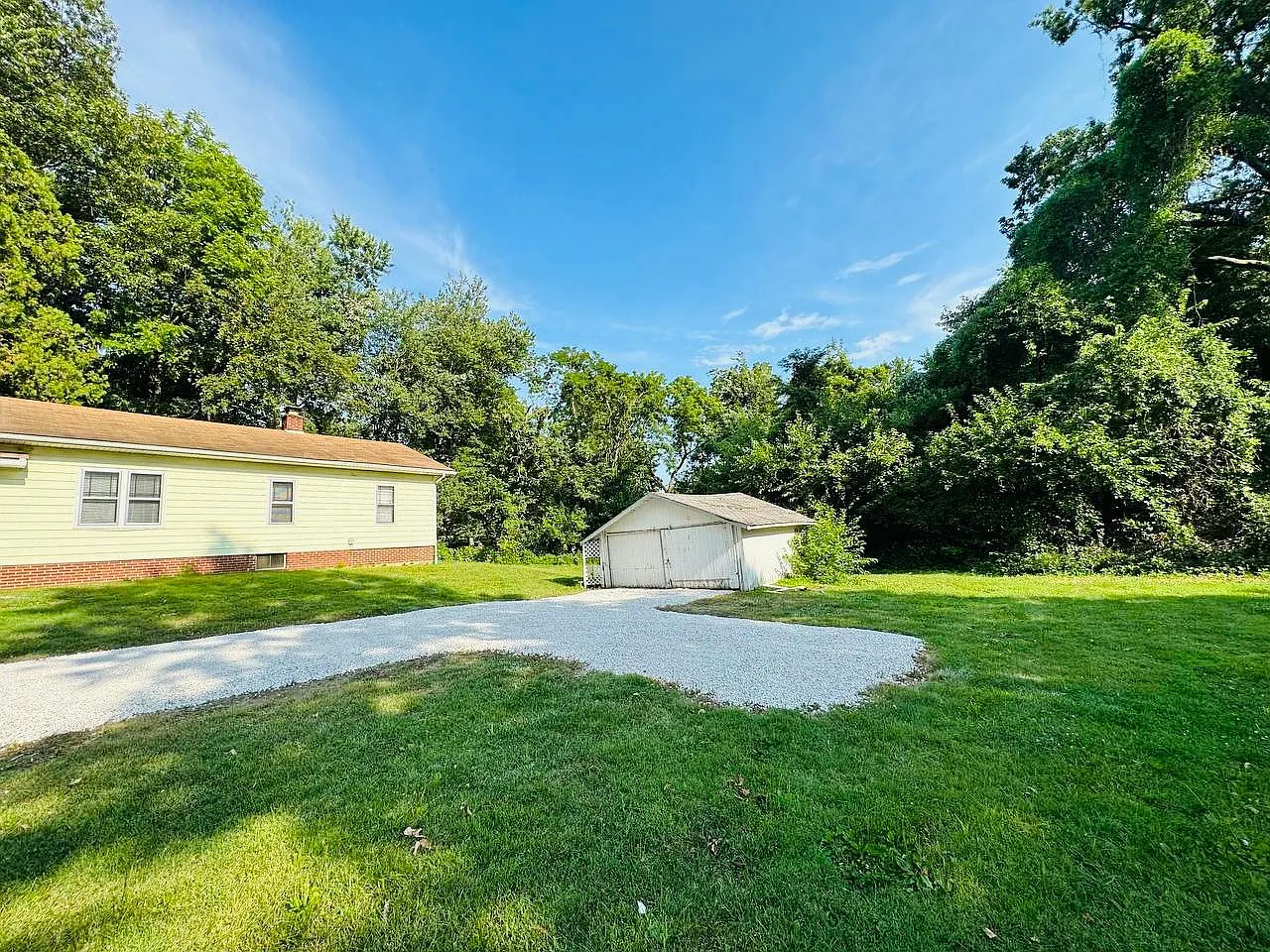 4011 Covert Ave — Photo 4