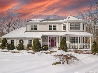 62 High Ledge Cir, Manchester, CT 06040