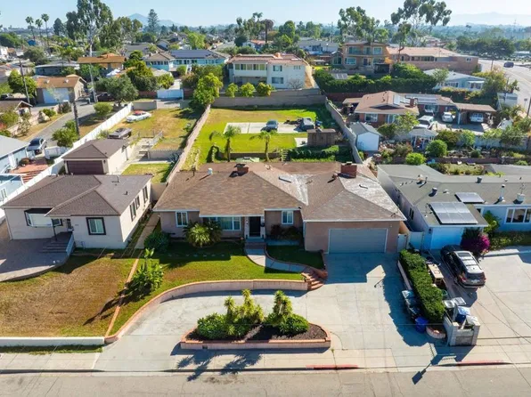 881 1st Ave, Chula Vista, CA 91911