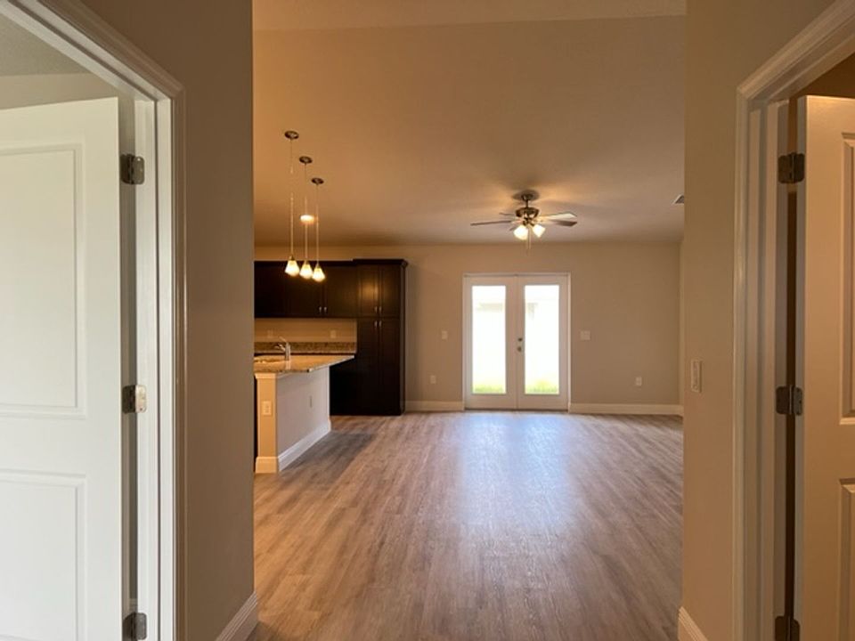 1st image of 369 Harvey Ave NE
