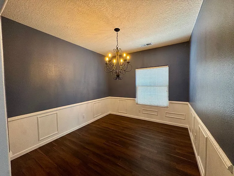 10408 Toscana St NW — Photo 5
