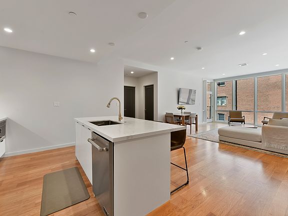 3rd image of 531-533 E 2nd St #201
