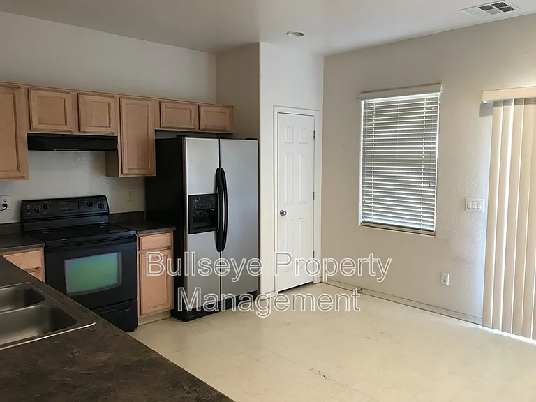 4541 E Willet St — Photo 3