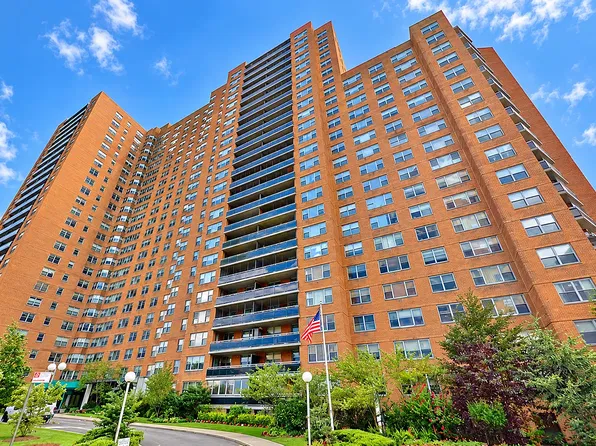 70-25 Yellowstone Blvd #11P, Forest Hills, NY 11375