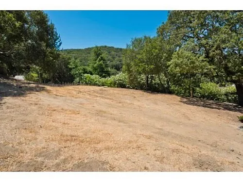 209 Lakeview Way photo 1