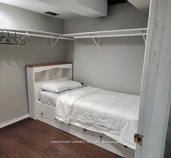 18 Valley Stream Dr — Photo 16