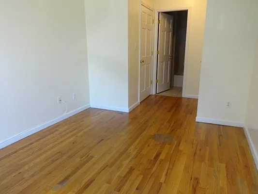 Rented by Blue Egg Realty Corp | media 20