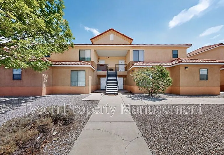 4209 Ridgeway Ct SE #D — Photo 1