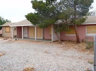 13097 Pawnee Dr, Apple Valley, CA 92308