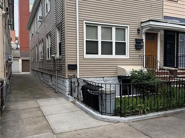 1626 W 13th St, Brooklyn, NY 11223