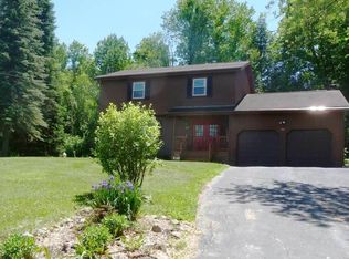 106 Staniak Rd, Mechanicville, NY 12118