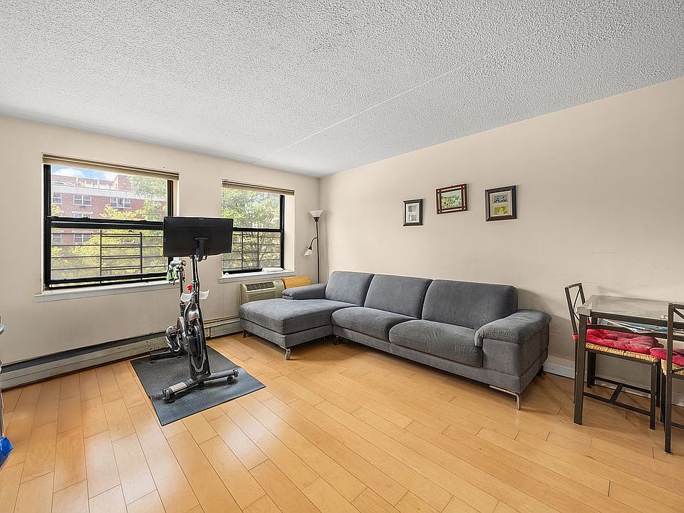 1st image of 130 Lenox Ave #218