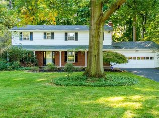 7 Gladbrook Rd, Pittsford, NY 14534