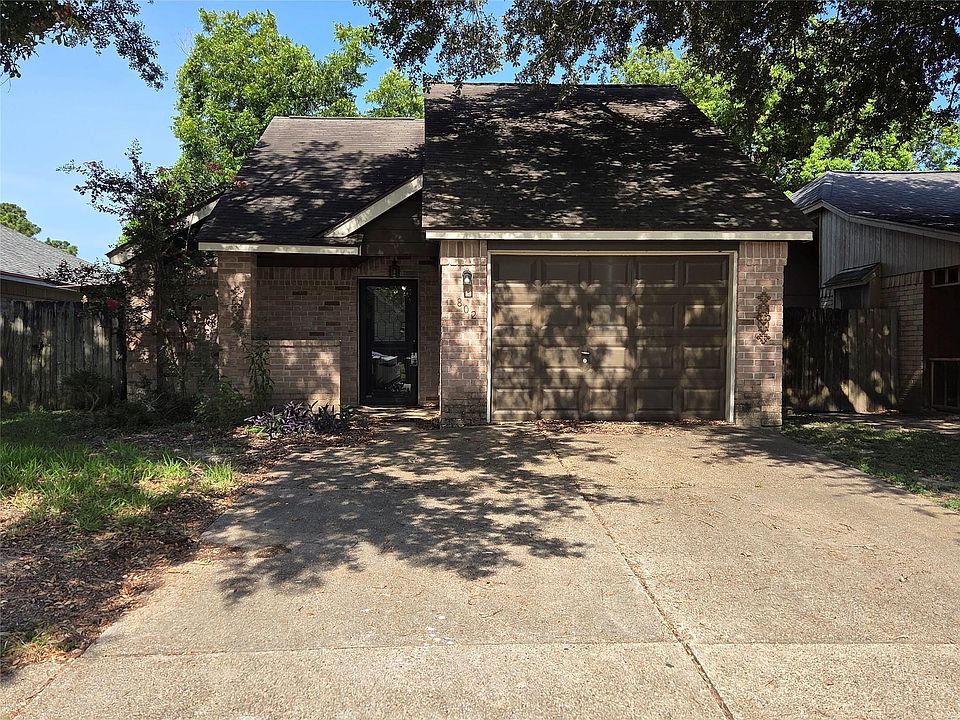 1st image of 802 Hartman Dr