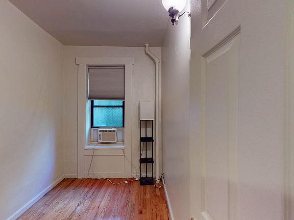 5th image of 429 E 65th St APT 5