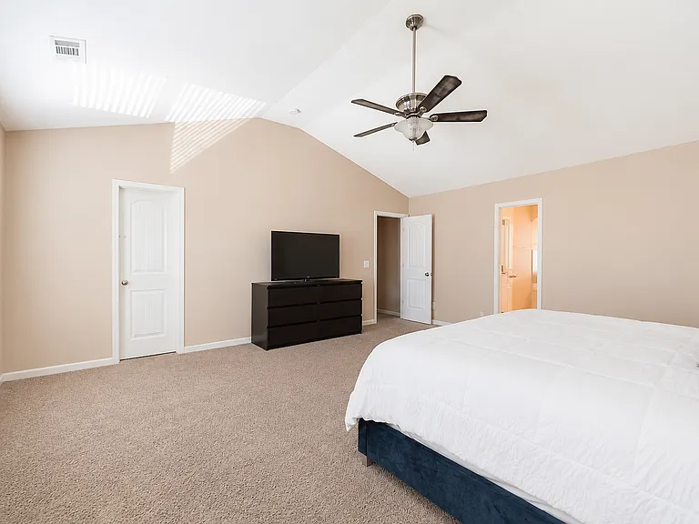 141 Back Cedar Ln — Photo 12