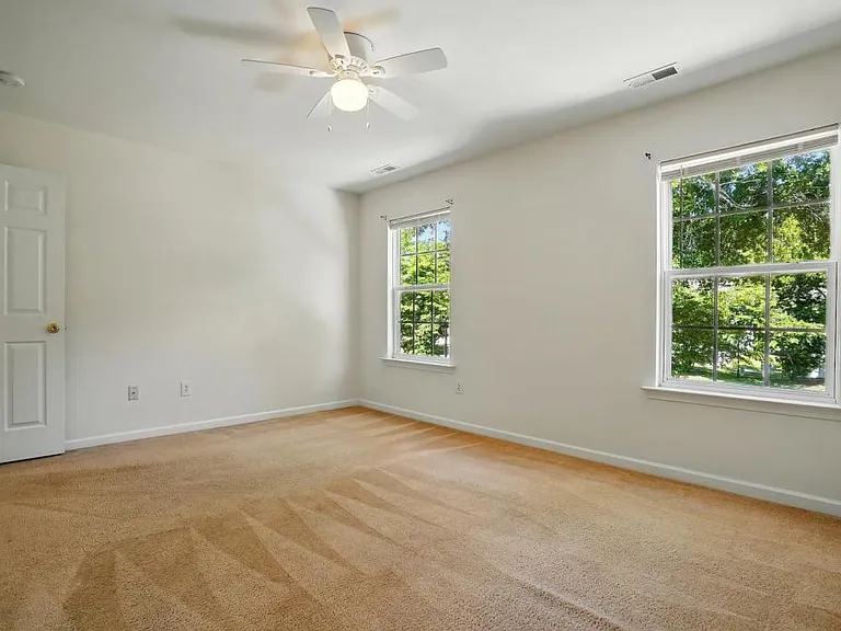 7420 Abigail Glen Dr — Photo 11