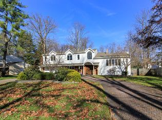 44 Tanglewood Dr, Livingston, NJ 07039