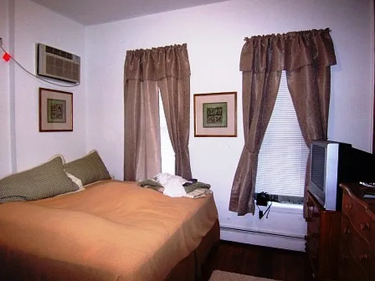 Rented by Friedman Roth Realty | media 44