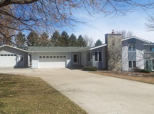 214 E 7th St, Volga, SD 57071