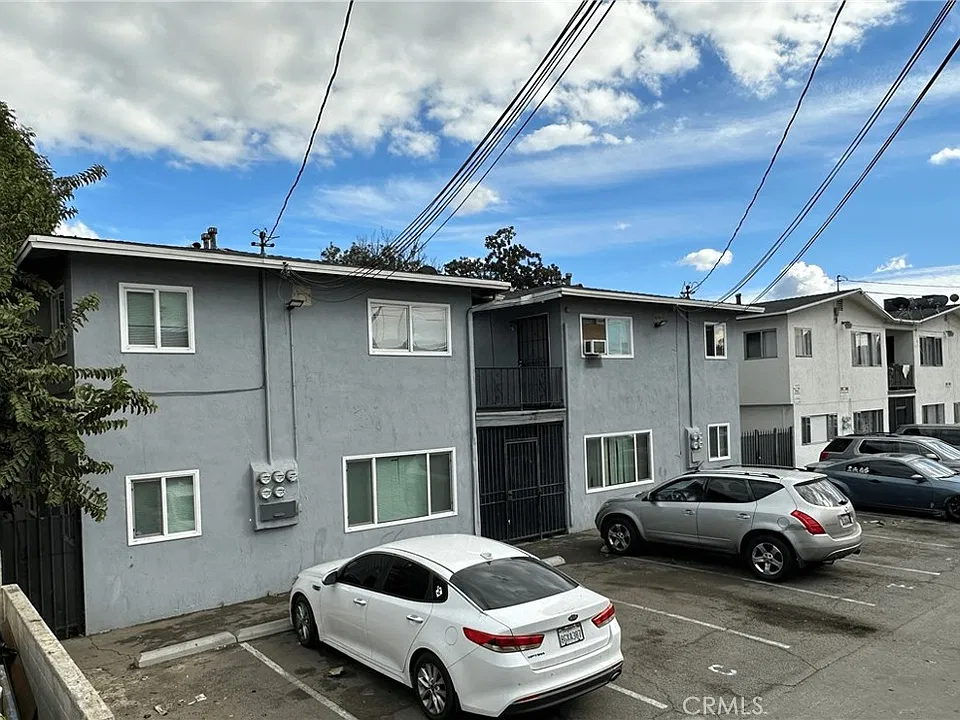 Building Photo 4