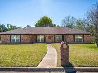 126 Briarmeadow Dr, Longview, TX 75604