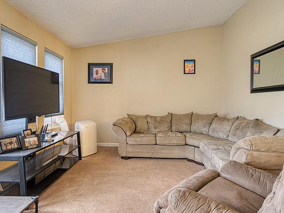 3rd image of 509 Sunrise Ct