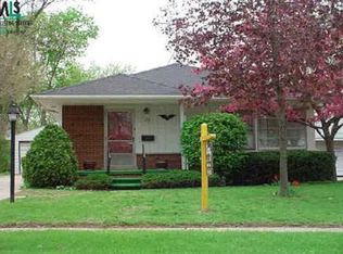 172 S Ascot, Waterford, MI 48328