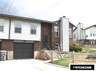 418 Smith Ave, Evanston, WY 82930