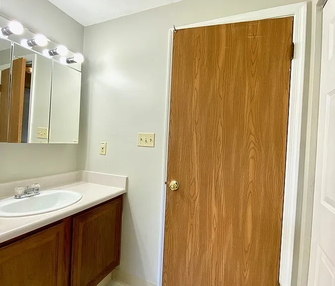 Apple Valley Dr — Photo 43