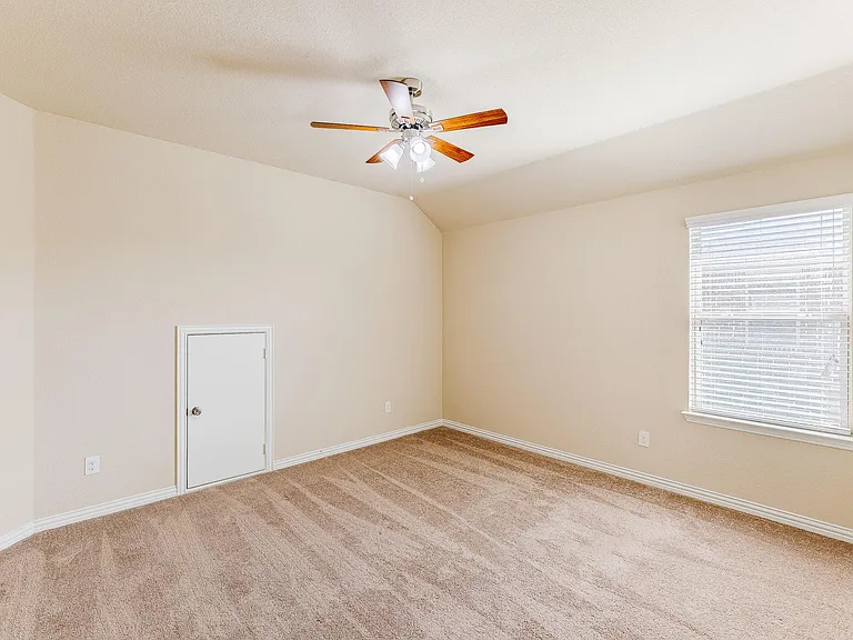 4713 Lake Cove Way — Photo 31