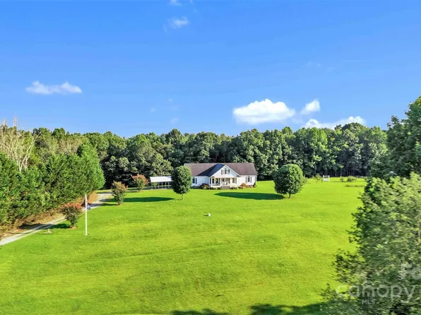 5939 State Highway 16 N, Taylorsville, NC 28681