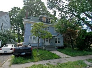 59 Elmwood Pl, Bridgeport, CT 06605
