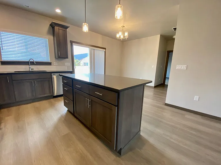 4354 N Donovan Ln — Photo 6