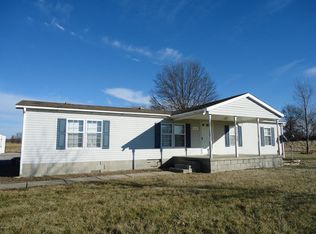 1412 Netty Green Rd, Galatia, IL 62935