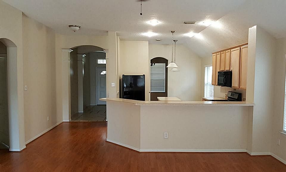 1st image of 7115 Desert Bluff Ln