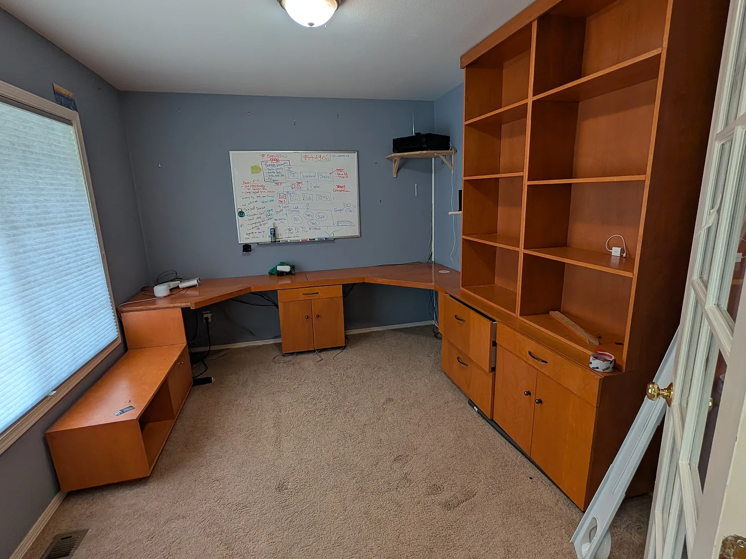 4 bed, 2360 sqft, $4,300 — Photo 3