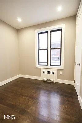 Rented by MNS | media 6