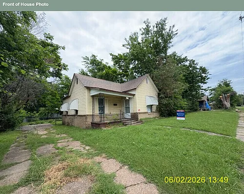 108 E Martin Luther King St Photo 1