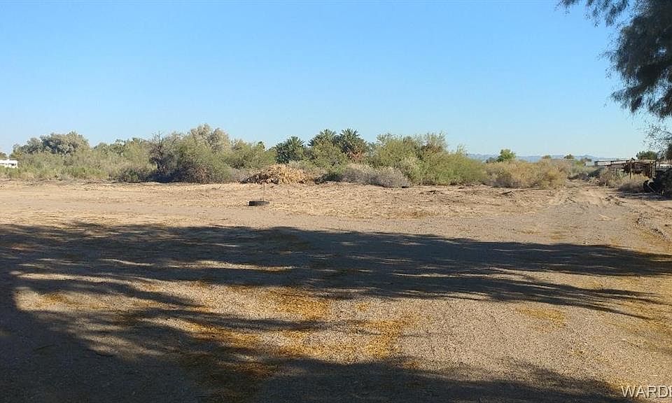 2nd image of 1880 South Dr