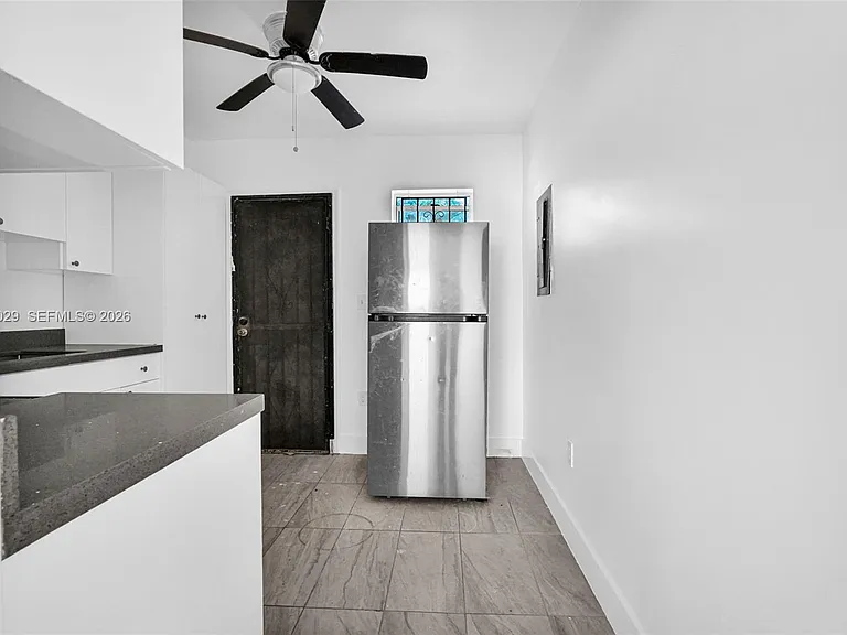 14600 NE 14th Ave #1 — Photo 25