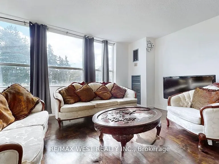40 Panorama Ct #106 — Photo 5