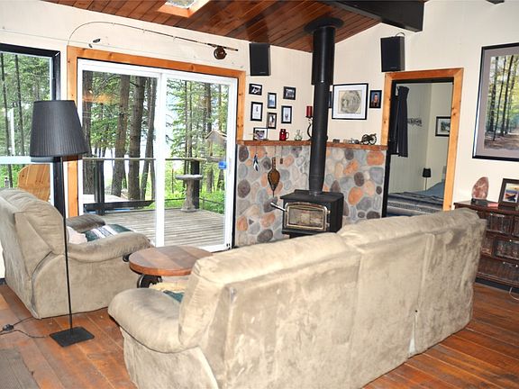 4th image of 399 Cresta Rd