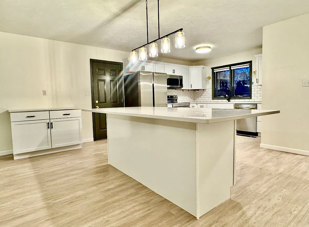 3 bed, 1500 sqft, $2,300 — Photo 1