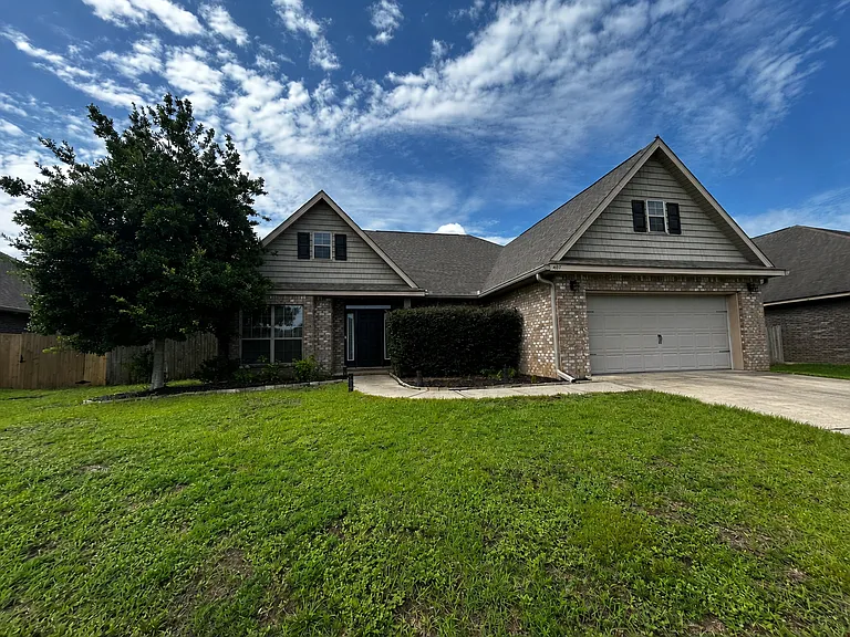 407 Pendo Pl — Photo 1